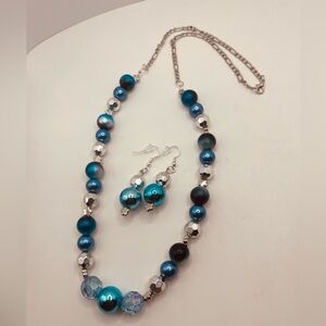 Handmade Set necklace and earrings for women beaded design